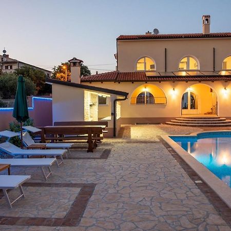 Via Flavia With Common Pool Hotel Labinci Екстериор снимка