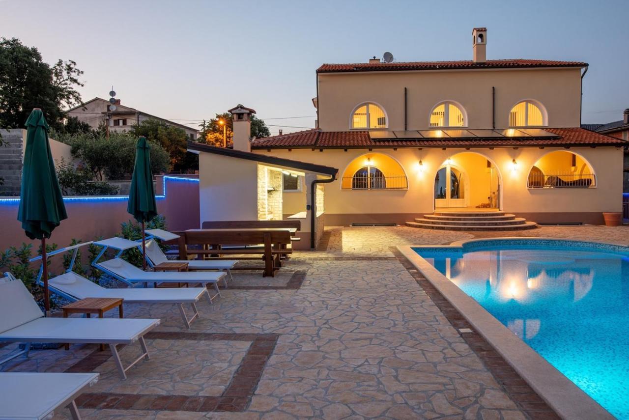 Via Flavia With Common Pool Hotel Labinci Екстериор снимка