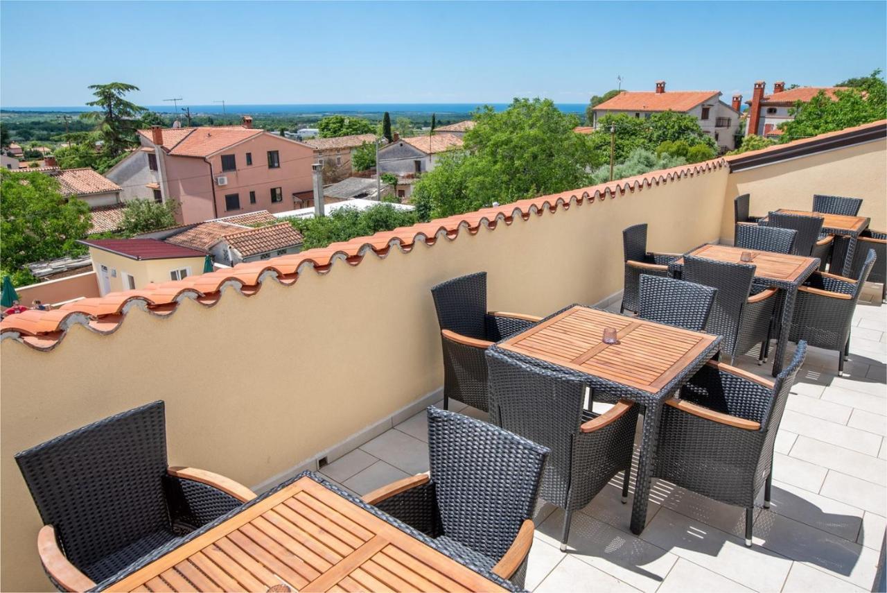 Via Flavia With Common Pool Hotel Labinci Екстериор снимка